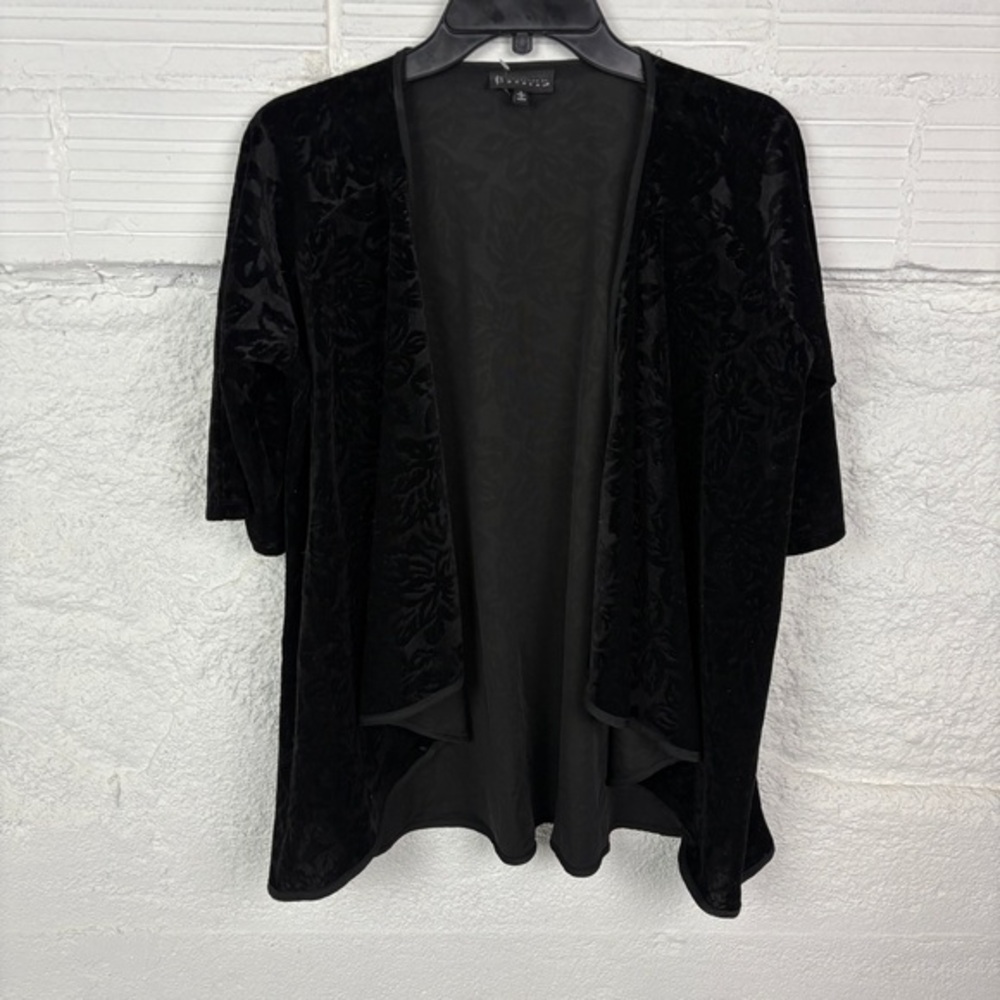 Bobeau Black floral crushed Velvet short sleeve Shrug Sweater size small